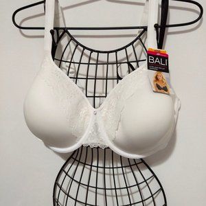 Bali One Smooth U lace underwire bra ; white-42DD